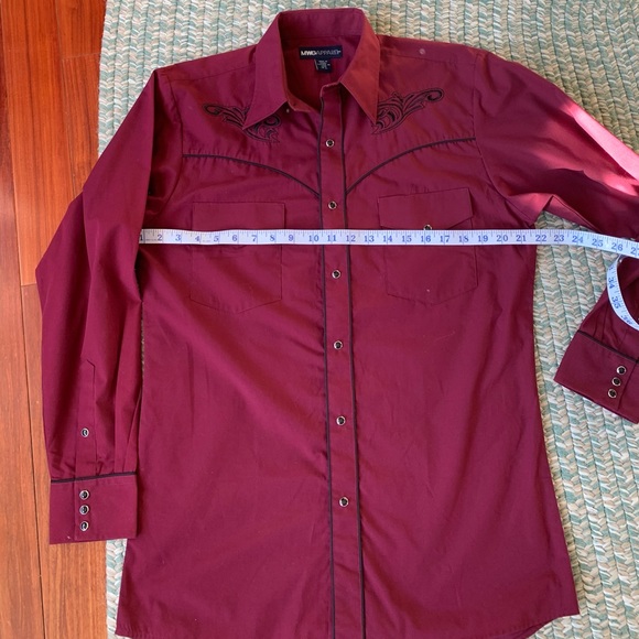 Vintage MWG APPAREL Burgundy With Black Piping Western Shirt Size 14.5” neck - Picture 2 of 8